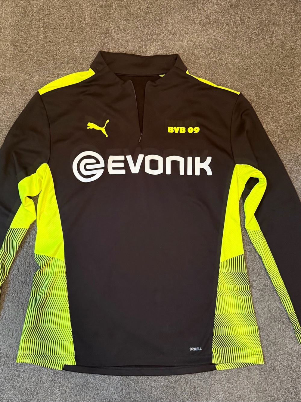 Puma BVB 09 Evonik Black & Neon Yellow Long
Sleeve Training Top